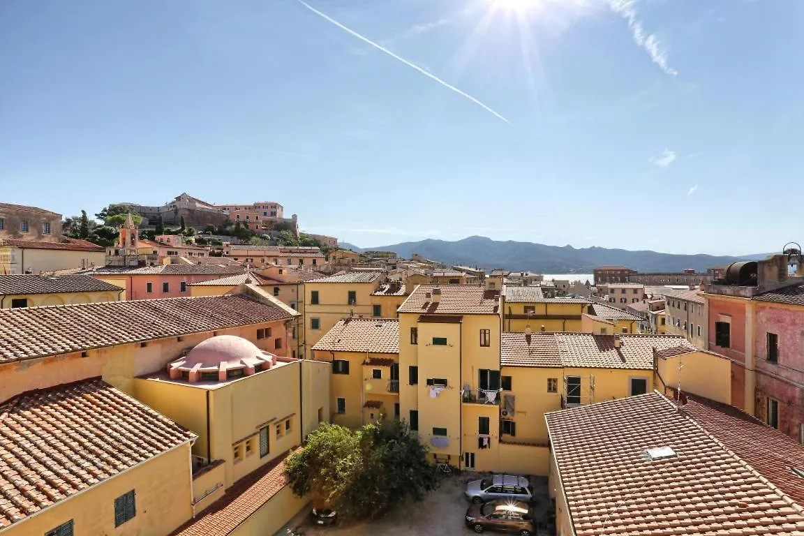 Centro Storico Portoferraio Apartment